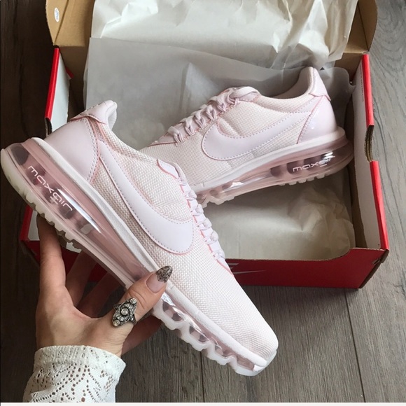 NWT Nike Air Max SE 🦄 🌸 - Picture 3 of 8