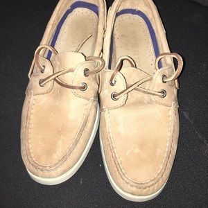 Sperry tan  size 7 like new