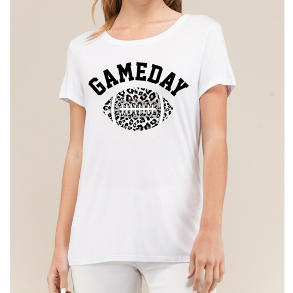 ONE LEFT! 🎉HP🎉Gameday White Leopard Tee - Picture 4 of 4