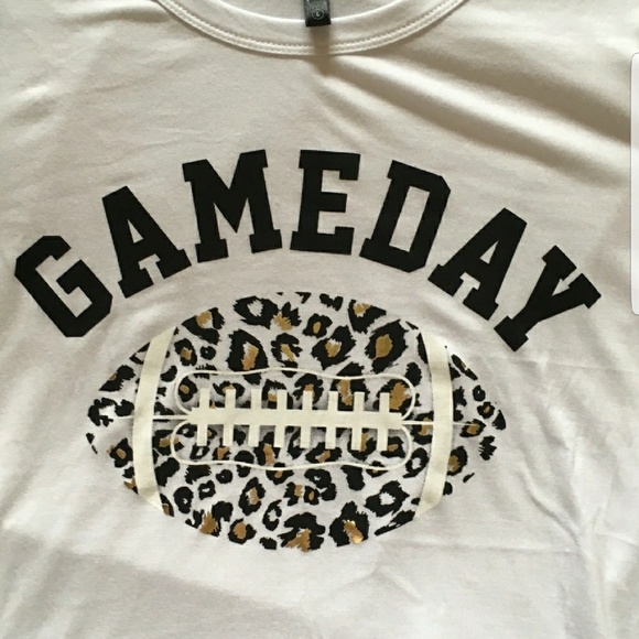 ONE LEFT! 🎉HP🎉Gameday White Leopard Tee - Picture 3 of 4