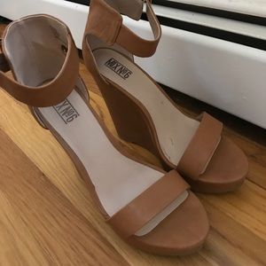Mix Number 6 Size 91/2 Tan worn once wedges