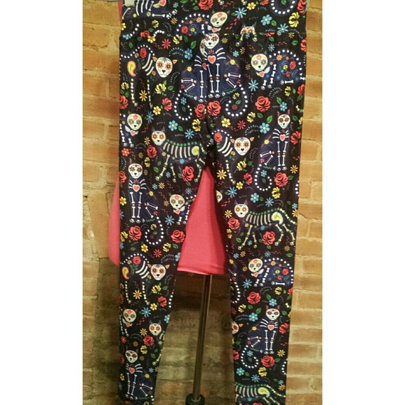 Day of the Cats Skeleton Leggings Buttery Soft OS - Picture 5 of 5