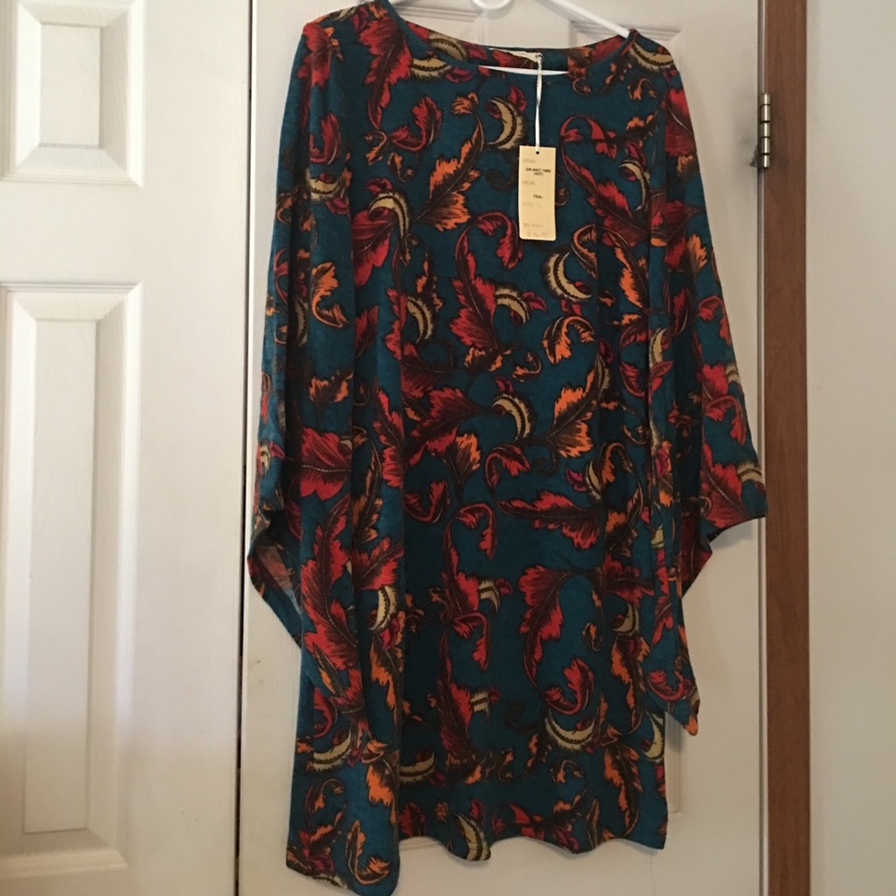 Women's long Teal sweater-size XL. NWT