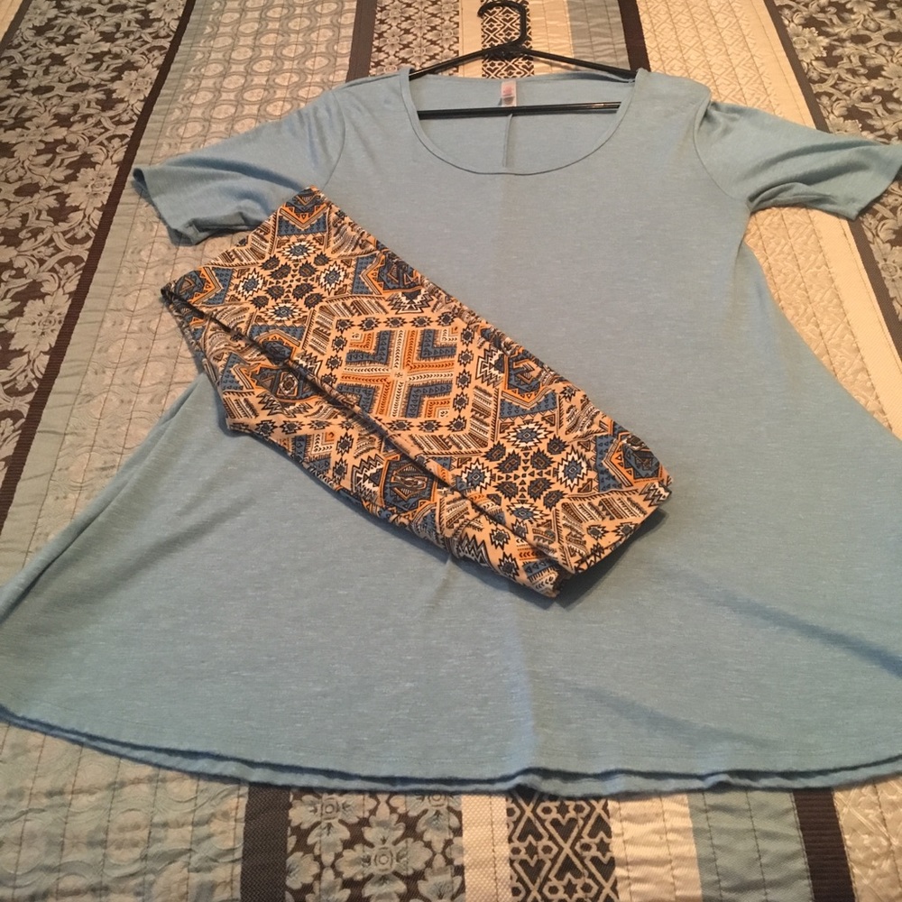 LuLaRoe outfit.