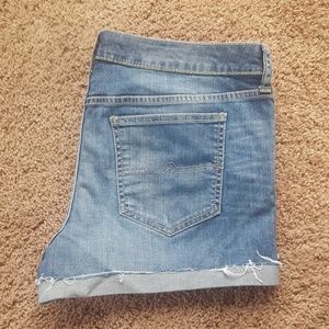 Arizona jean shorts with aztec pockets