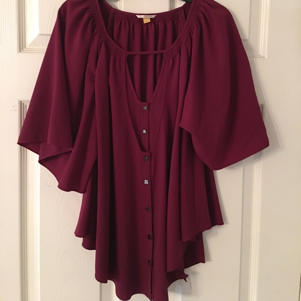 Anthropologie burgundy top- perfect condition