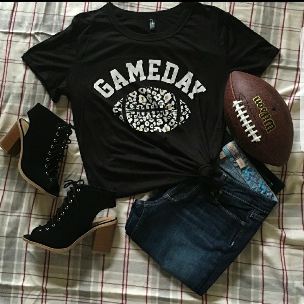 Gameday Black Leopard Tee - Picture 1 of 4