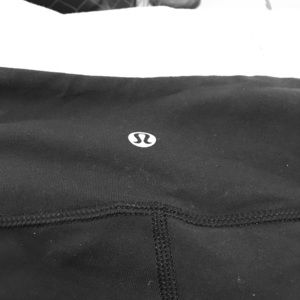 Wunder Under leggings size 4