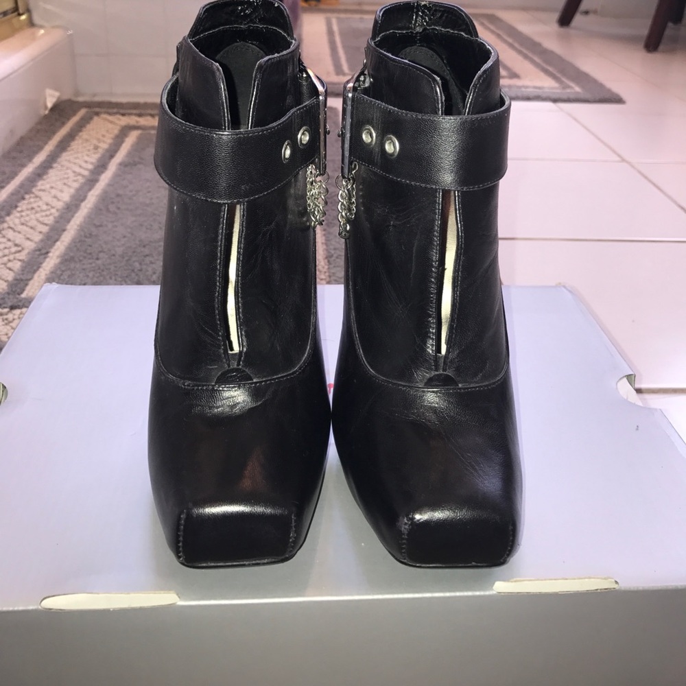 Booties - Picture 4 of 4