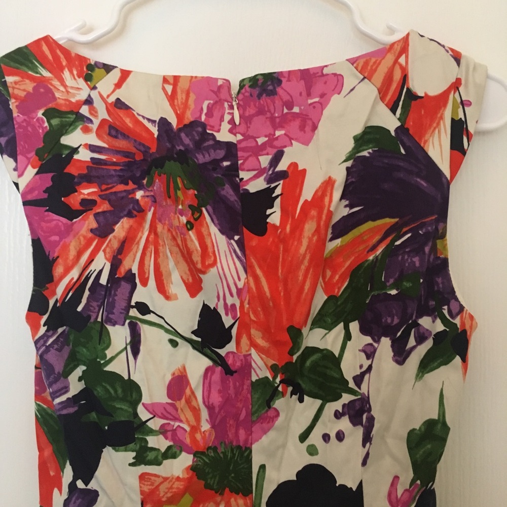 Slim-fit floral J.Crew dress--with pockets! Size 0 - Picture 4 of 4
