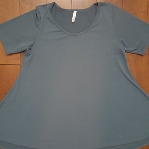 L LulaRoe Perfect T