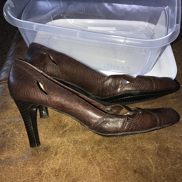 Brown texture heels - Picture 3 of 5