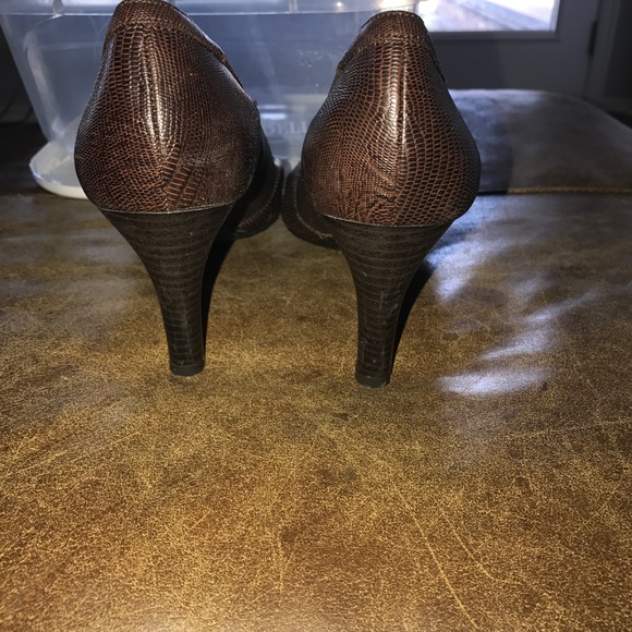 Brown texture heels - Picture 5 of 5