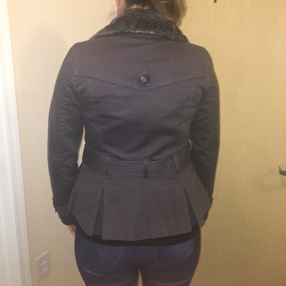 Gray jacket - Picture 3 of 7