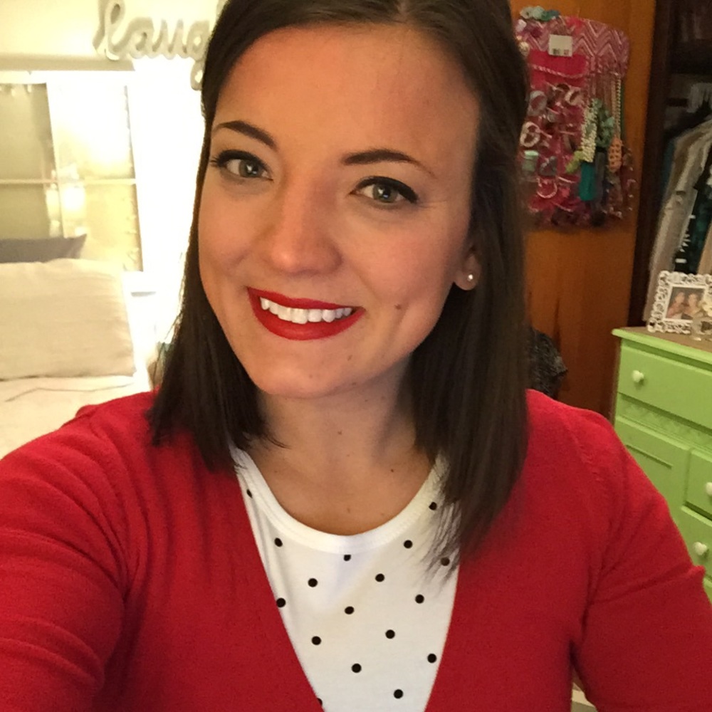 Meet your Posher, Nicole