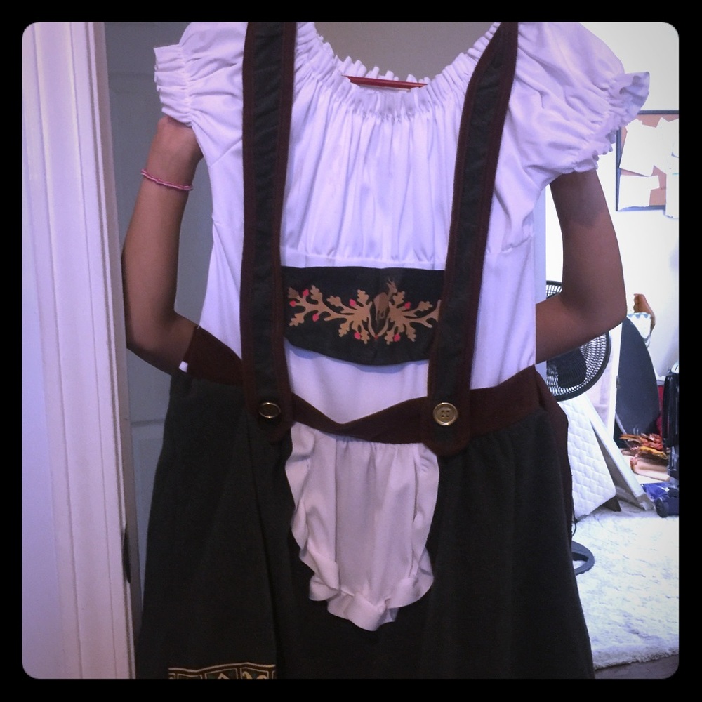 Beer maids Halloween costume