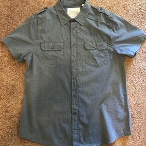 Guess Button up