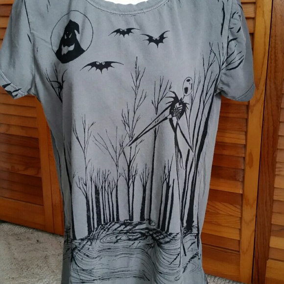 Tim Burton's Tops - Nightmare Before Christmas T-SHIRT  Size XL