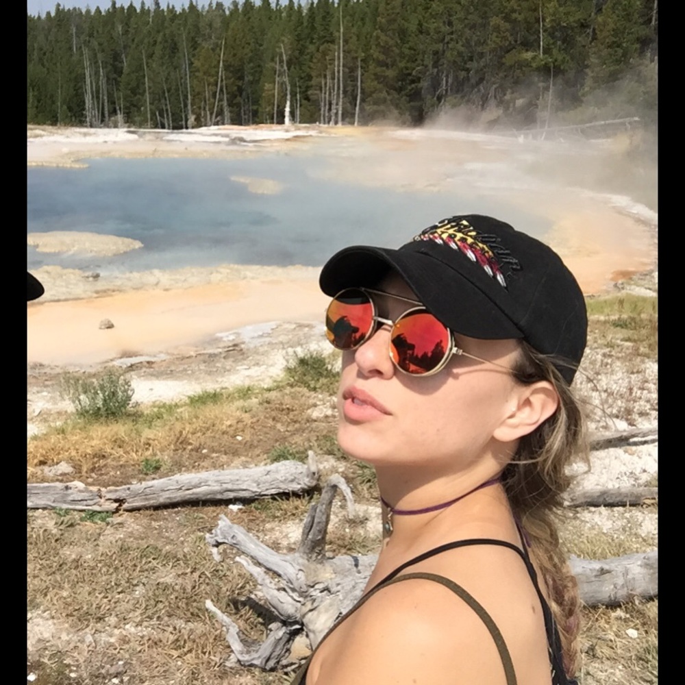 Meet your Posher, Libby