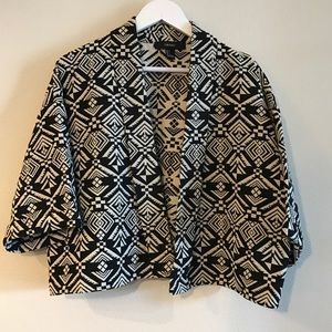 Crop jacket! Perfect for fall & layering.