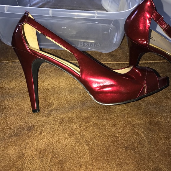 Red peep toe heels - Picture 2 of 4