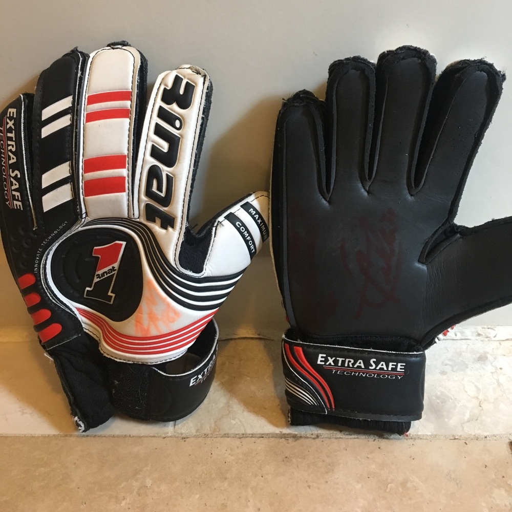Rinat Goalkeeper Gloves