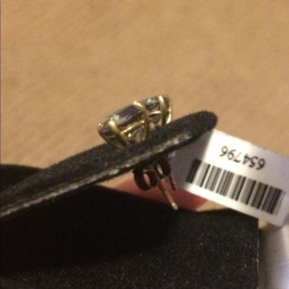 NWT- 10K Yellow Gold Mystic Topaz stud earrings - Picture 4 of 6