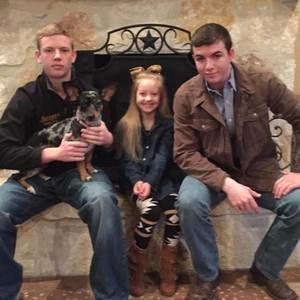 Meet your Posher, Carrie