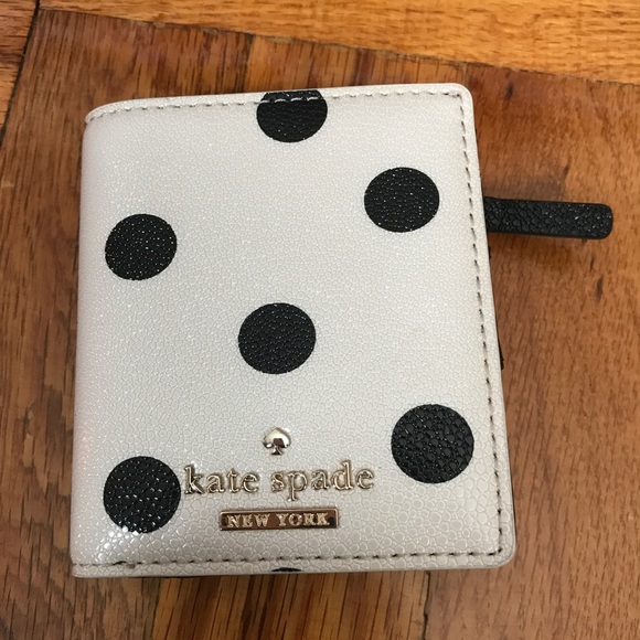 kate spade Handbags - Kate Spade Small wallet