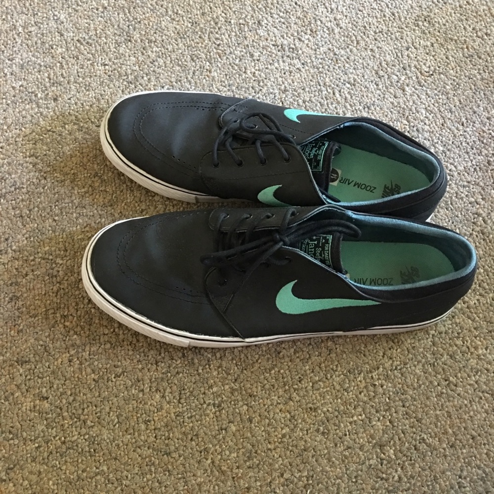 Nike Zoom casual shoes