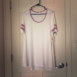 NWT LuLaRoe Perfect Tee