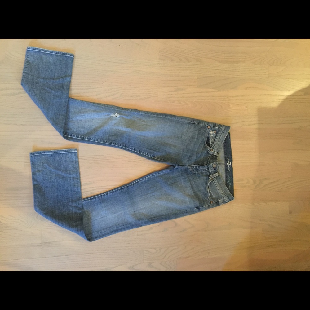 Faded jeans, 7  For All Mankind!