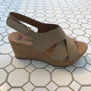 Annadel Fareda Sueded leather wedge sandals