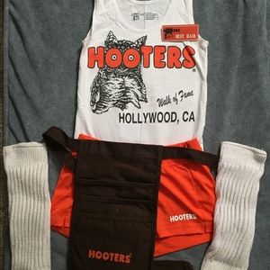 Complete Hooters girl uniform