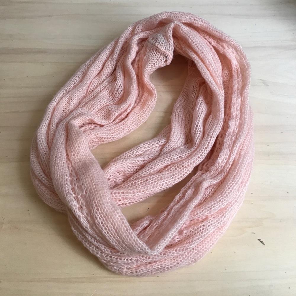 5/$20 Pink Infinity Scarf
