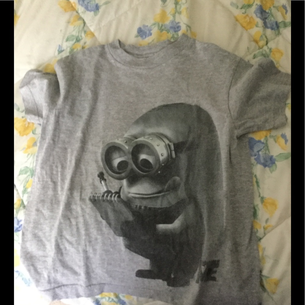 Minion tshirt xs