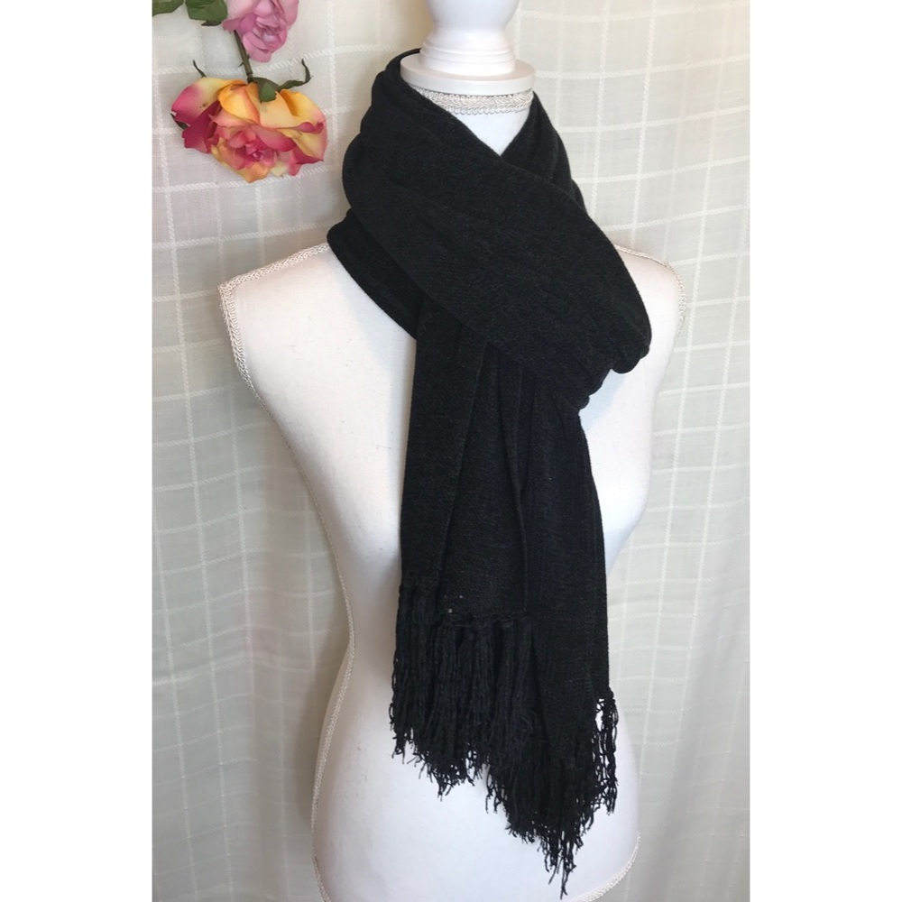 Black Scarf