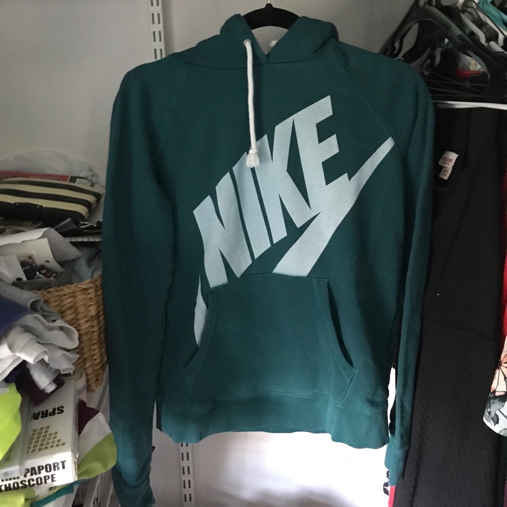 Nike sweatshirt