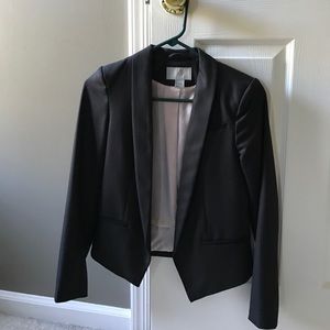 Black fitted H&M suit coat