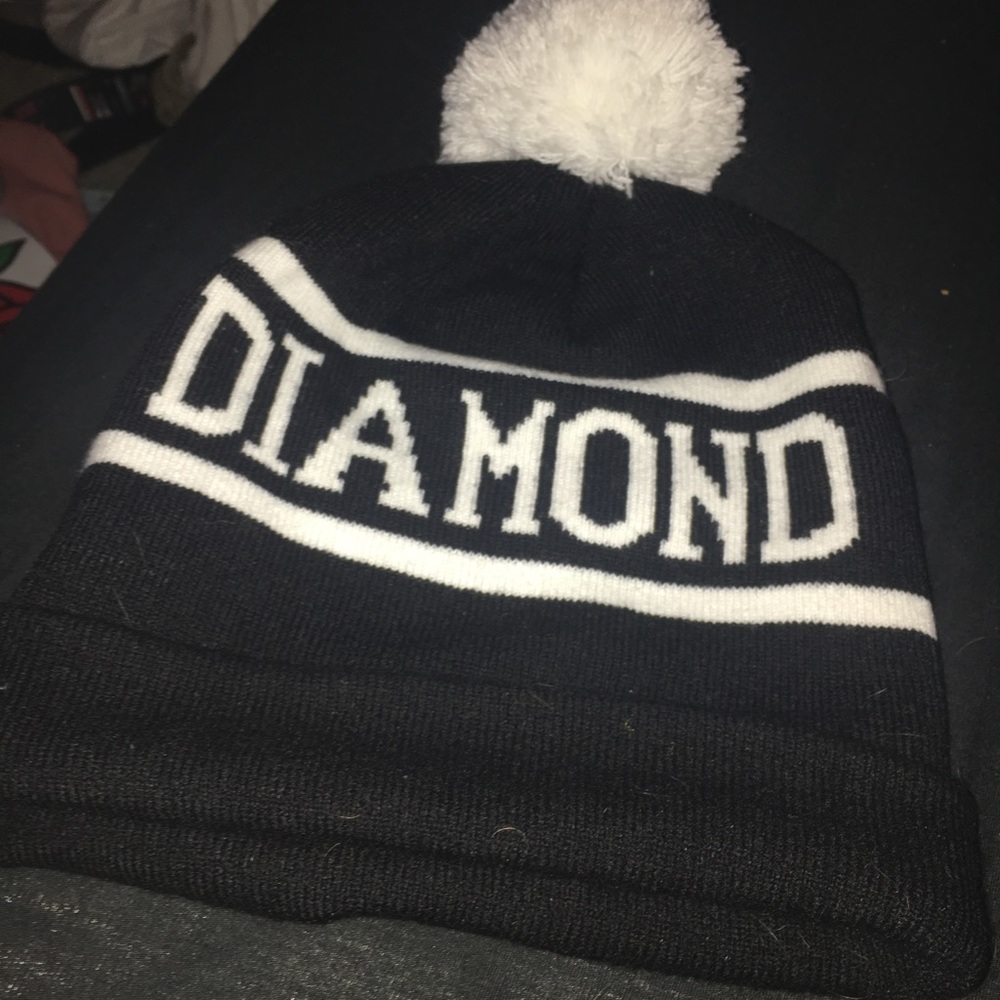 Black and white diamond beanie