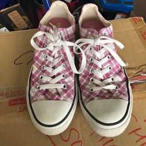 Barely worn pink plaid converse all stars