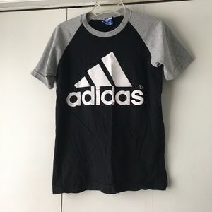 Adidas Vintage T-shirt Size Small