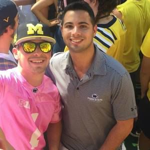 Meet your Posher, Max