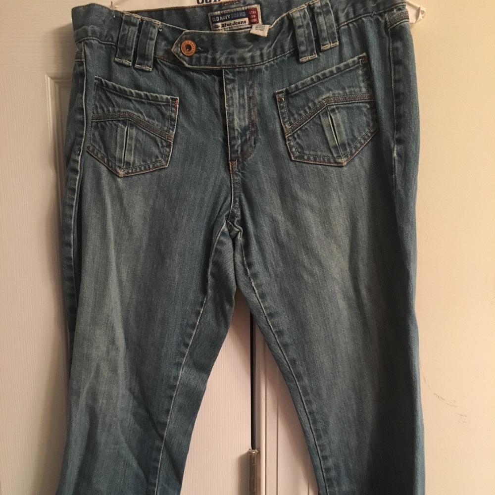 Old Navy low waist denim crops size 10