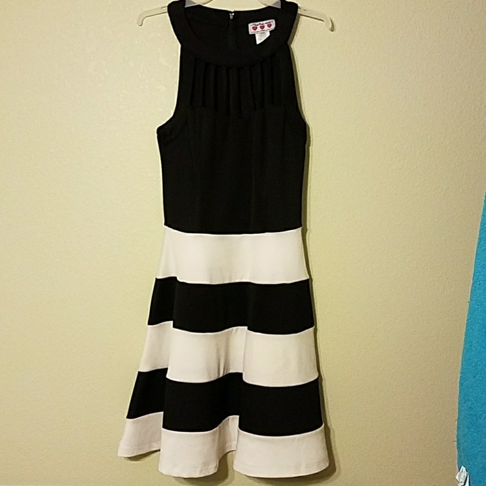 Peep top dress