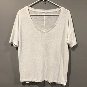 Boyfriend white v neck tee