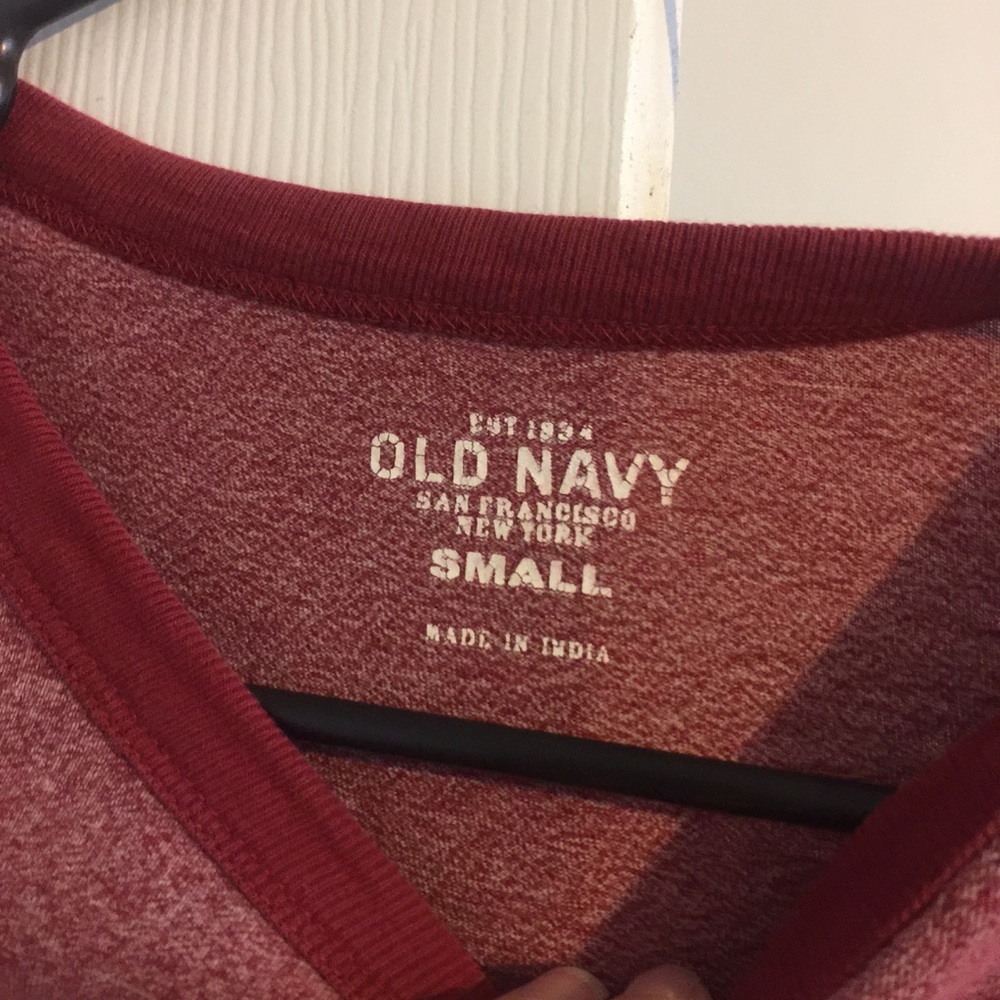 Men's small old navy t shirt