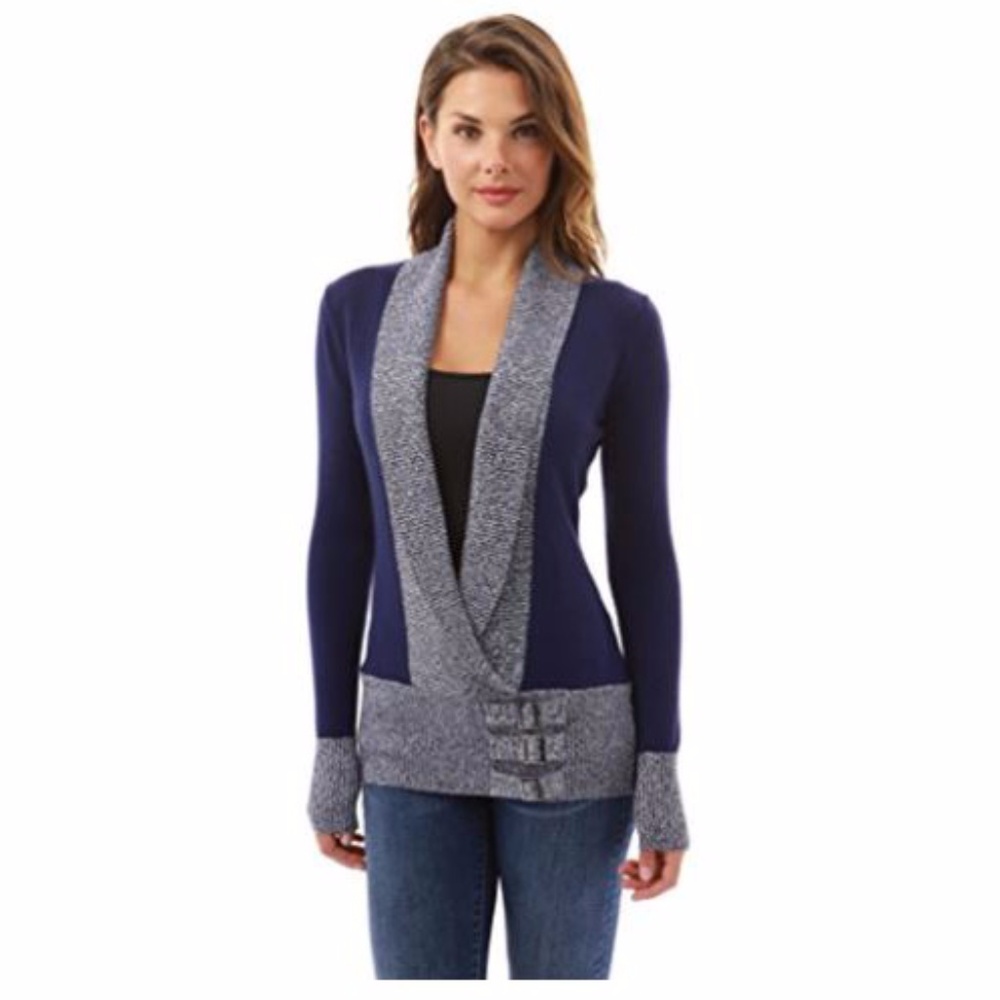 PattyBoutik buckle embellish sweater