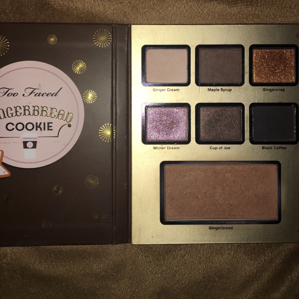 Too Faced Gingerbread Cookie Xmas Palette