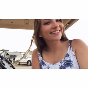 Meet your Posher, Cierra